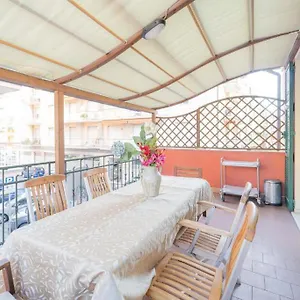 casa-la-pergola.hotelitalianriviera.com/